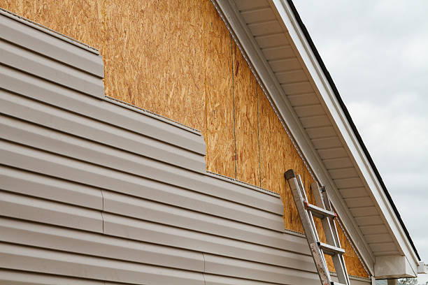 Professional Fiber Cement Siding technician working in Fountain Inn, SC